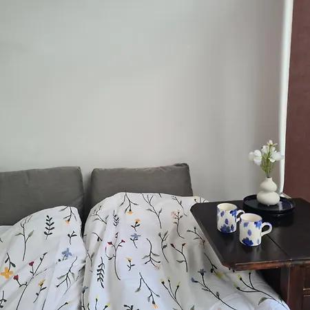 Tiny Garden - In Center